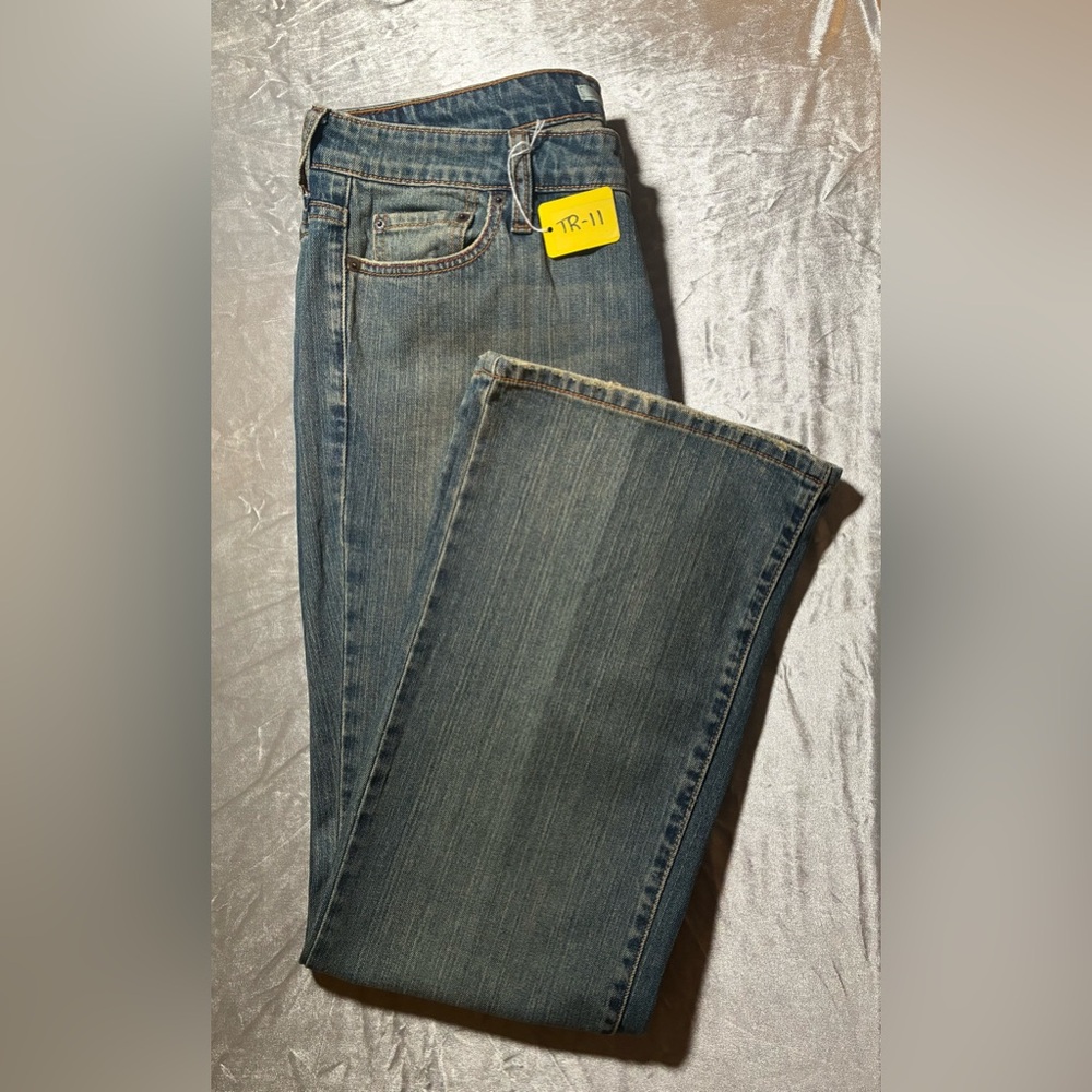 Levi's Women's 545 Low Boot Cut Jeans (SKU: TR-011)